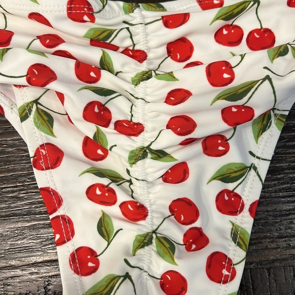 Cherry off the shoulder Bikini - Picture 7 of 8